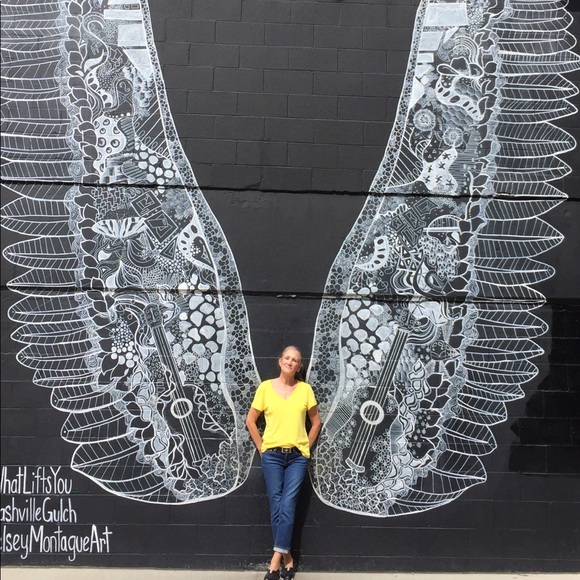 Meet your Posher, Barbee - Picture 1 of 1